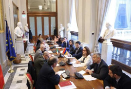 Azerbaycan'da esir tutulan Ermenilerin geri dönmesi konusu İtalya-Ermenistan masasında