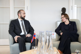 Mirzoyan, Azerbaycan'da yasadışı bir şekilde esir tutulan Ermenilerin konusu gündeme taşıdı