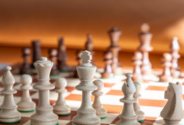 Ermeni uzman Uluslararası satranç problem çözme turnuvasında birincilik ödülü kazandı