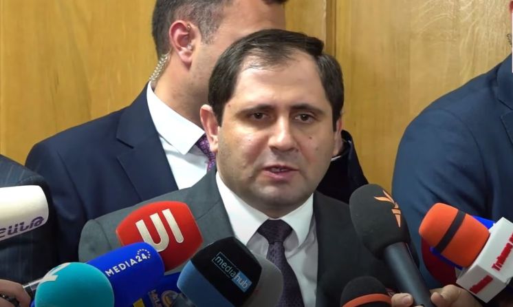 Ermenistan Savunma Bakanı: Azerbaycan askeri hareketliliği gözlenmiyor