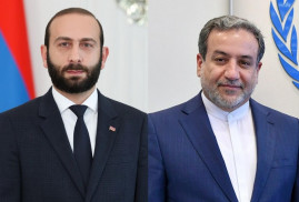 İran Dışişleri Bakanı'nın Yazdığı 'Müzakerenin Gücü' kitabının önsözünü Ermenistan Dışişleri Bakanı yazdı