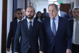 Mirzoyan, Lavrov ile telefonda görüştü