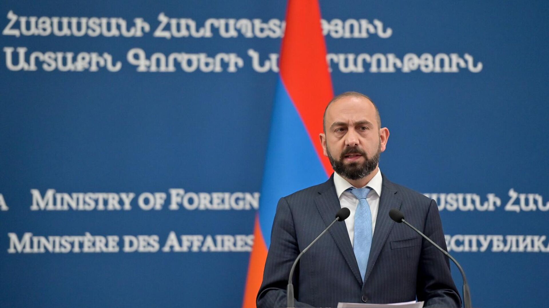 Ermenistan, Barış Anlaşmasını imzalamaya hazır olduğunu yineledi: Bakü'den daha olumlu sinyal yok