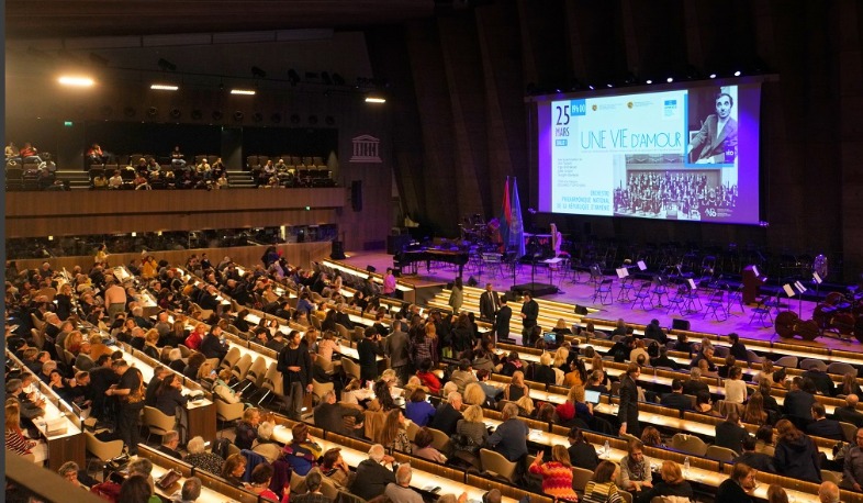 Charles Aznavour’un 100. doğum yılına adanan final etkinliği UNESCO merkezinde gerçekleştirildi