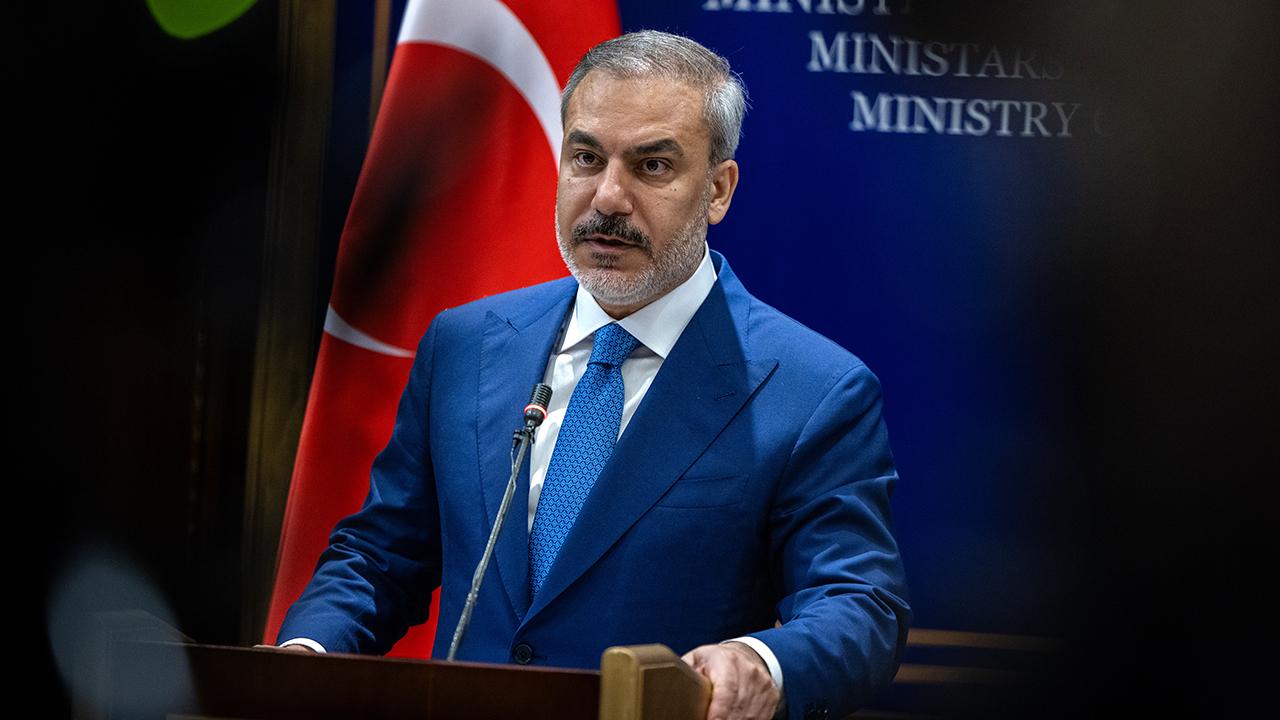 Թուրքիայի արտգործնախարարը կմեկնի Ֆրանսիա