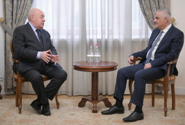 Ermenistan Başbakan Yardımcısı Kremlin'in Kültür Elçisi'ni kabul etti