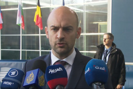 Fransa Dışişleri Bakanı: "Ermenistan-Azerbaycan barış anlaşması imzalanmalı, esirler ise serbest bırakılmalı."