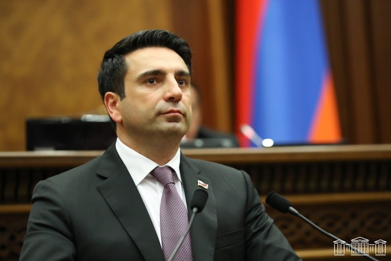 Simonyan, Zaferin 80. yıldönümü etkinliklerine Yerevan’ın katılımına ve Brüksel’in olası tepkisine değindi