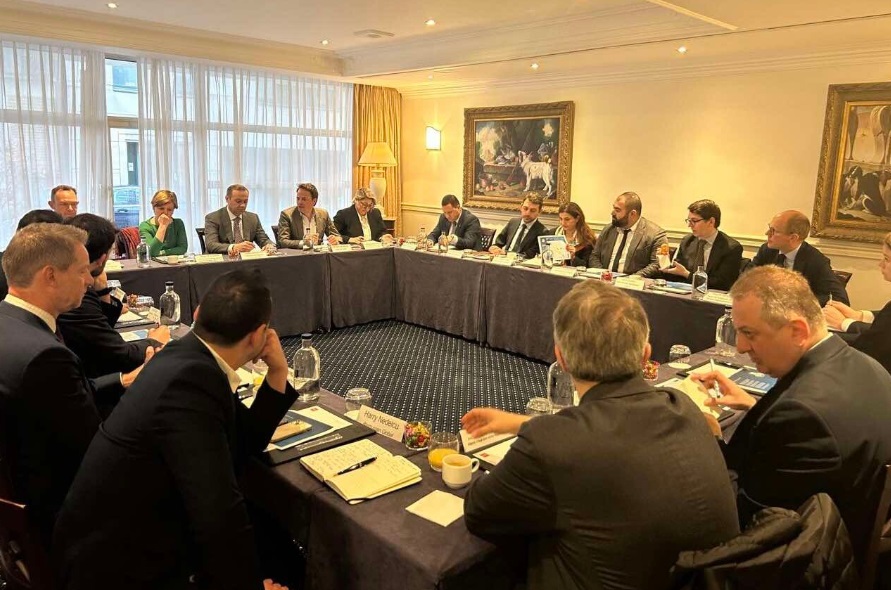 Ermenistan Güvenlik Konseyi Sekreteri Brüksel’de “Barış Kavşağı” paneline katıldı