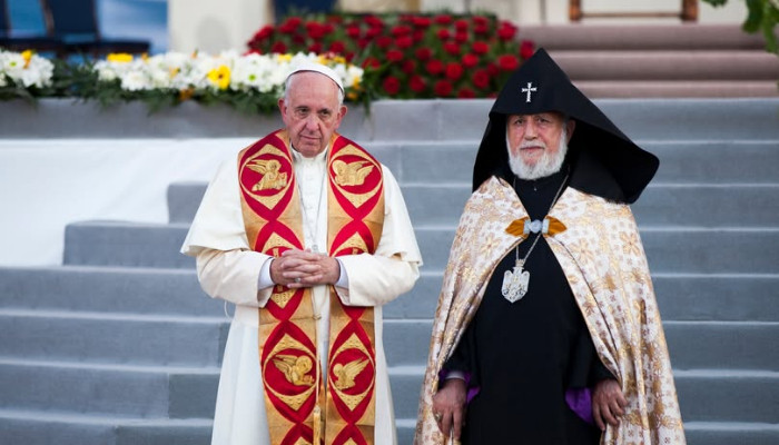 Tüm Ermeniler Katolikosu Papa Francisc’in cenaze törenine katılacak