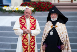 Tüm Ermeniler Katolikosu Papa Francisc’in cenaze törenine katılacak