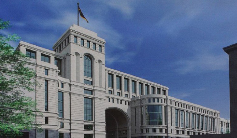 Ermenistan Dışişleri: Osmanlı İmparatorluğu’nun son döneminde, Ermeni halkının önemli bir kısmı, yalnızca etnik kimliği nedeniyle yok edildi