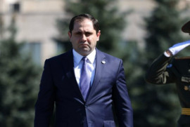 Ermenistan Savunma Bakanı Yunanistan'a gitti