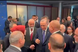 Tirana’da Paşinyan Erdoğan ile kısa bir ayaküstü görüşme yaptı  (Video)