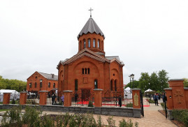 Belarus Ermenistan Büyükelçiliği, Minsk'te ilk Ermeni kilisesinin kutsanması dolayısıyla Ermeni halkını tebrik etti (Foto)