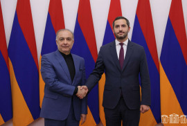 İran’ın Ermenistan Büyükelçisi  Ermenistan Parlamentosu Başkan Yardımcısı ile bir araya geldi