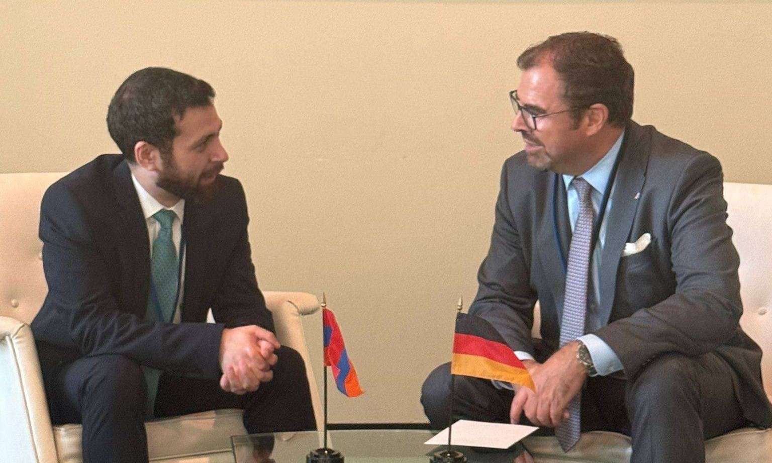 Ermenistan ve Almanya Dışişleri temsilcileri Güney Kafkasya ve Orta Doğu’daki durumu değerlendirdi