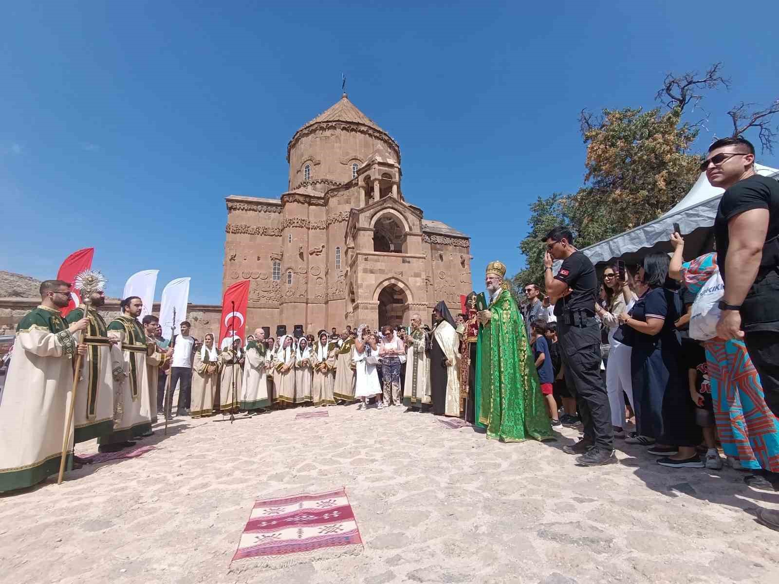 Akhtamar Adası'nda 13. Ermeni ayin gerçekleşecek