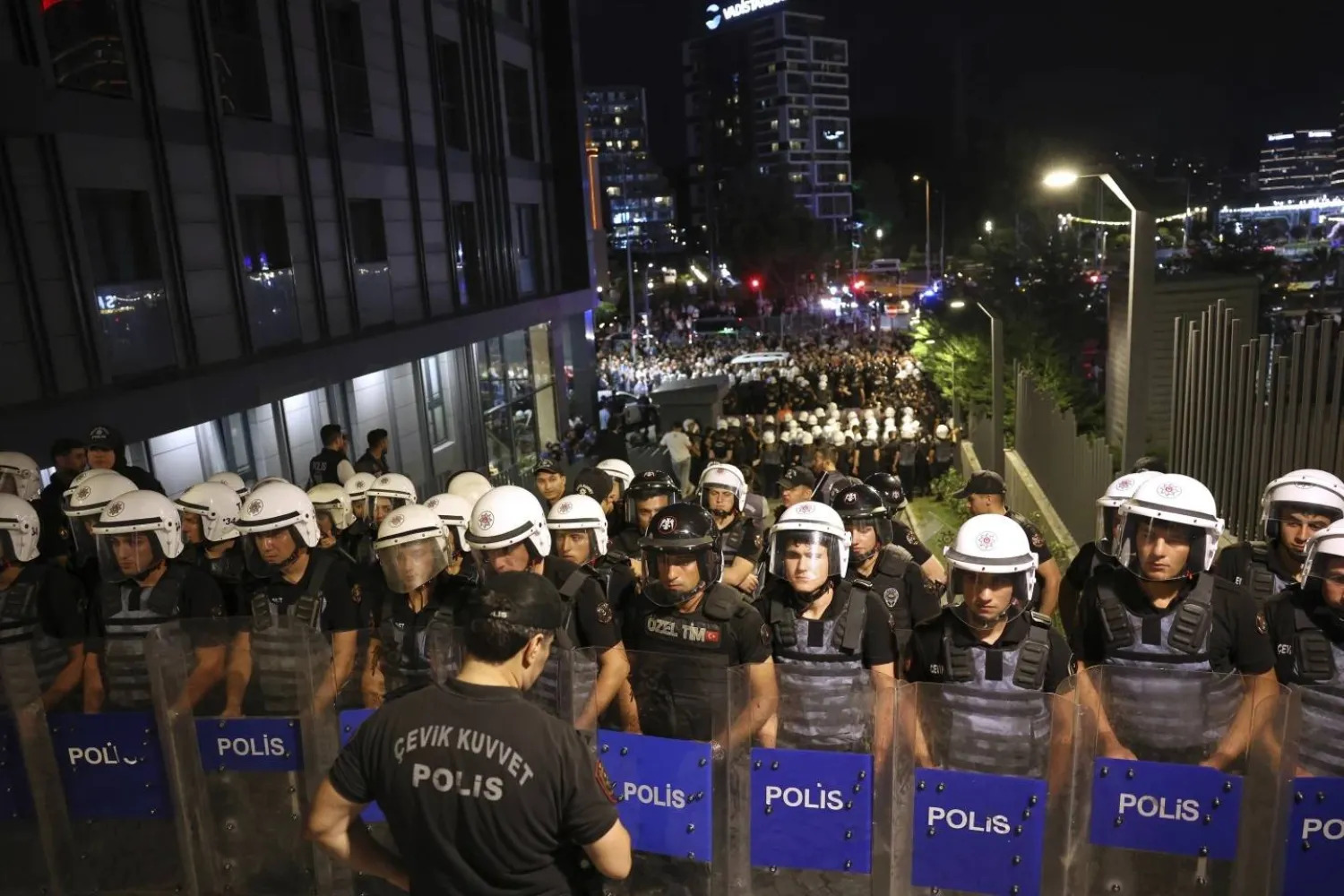 Türkiye’de demokrasiye yönelik baskılar: Kayyum krizi ve iktidarın hesapları