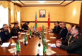 Թուրքիայի օդուժի հրամանատարը ադրբեջանում քննարկել է ռազմական համագործակցության հարցեր