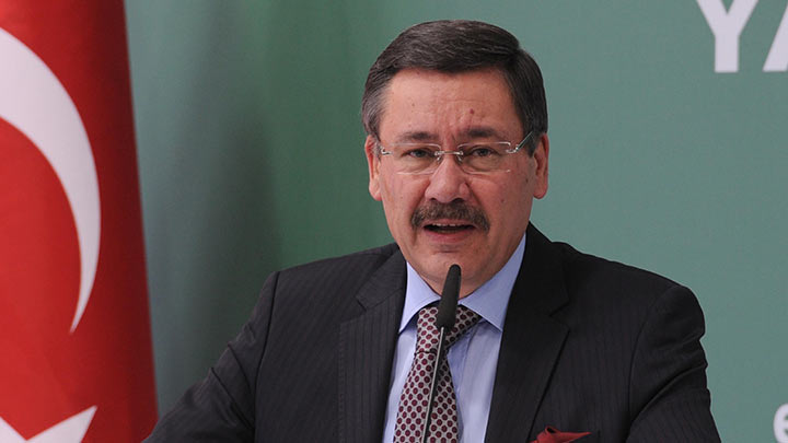 Türk gazetecilerden Melih Gökçek’in Ermenilere yönelik ırkçı davranışına sert tepki