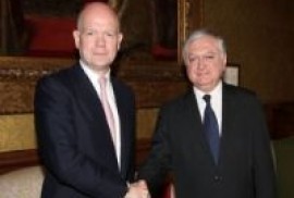 William Hague Ermenistan-AB işbiliği alanında ilerleme görüyor