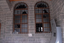 Դիարբեքիրում ինքնաշեն ռումբի պայթյունից կոտրվել են հայկական եկեղեցու պատուհանները