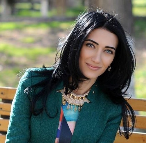 Arap basınına göre Arpine Hovhannisyan dünyanın en güzel kadın bakanı