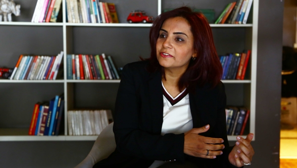 Selina Doğan Diyarbakır için şehrin Ermenice ismi olan Digranakert'i kullandı