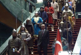 Alman basını: "Erdoğan kendini Türklerin sultanı sayıyor"