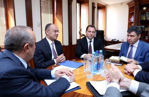 Ermenistan Savunma Bakanı, Rusya askeri-teknik İşbirliği Federal Servisi heyetini kabul etti