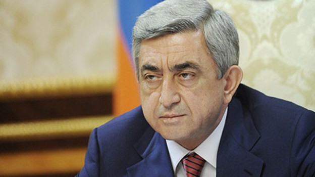 Sarkisyan hükümetin istifasını kabul etti.