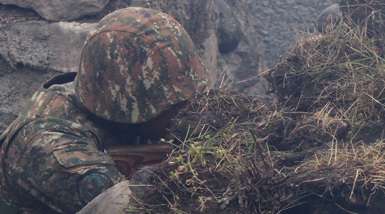 Azerbaycan, Karabağ’daki Ermeni mevzilerini ateşe tuttu