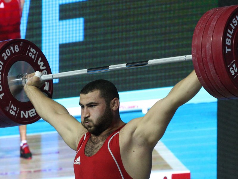 Olimpyatta gümüş madalaya kazanan Ermeni halterci Avrupa Gençler Şampiyonu oldu