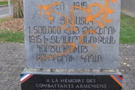 Fransa’da Ermeni Soykırımı anıtına vandal saldırısı yapıldı