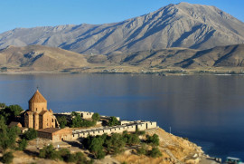 Թուրքիայում պատրաստվում են Վանա լճի հատակով խմելու ջուր հասցնել Աղթամար կղզի
