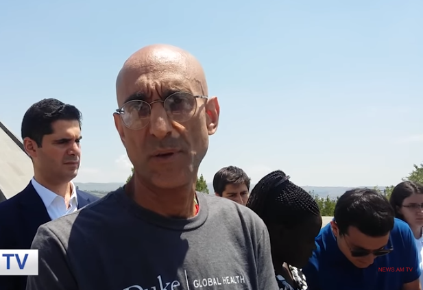 Tom Catena Ermeni Soykırımı Anıt Kompleksi'ni ziyaret etti