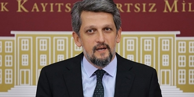 Garo Paylan, azınlıkların hala “güvercin tedirginliğiyle” yaşadığı bir Türkiye olduğu görüşünde