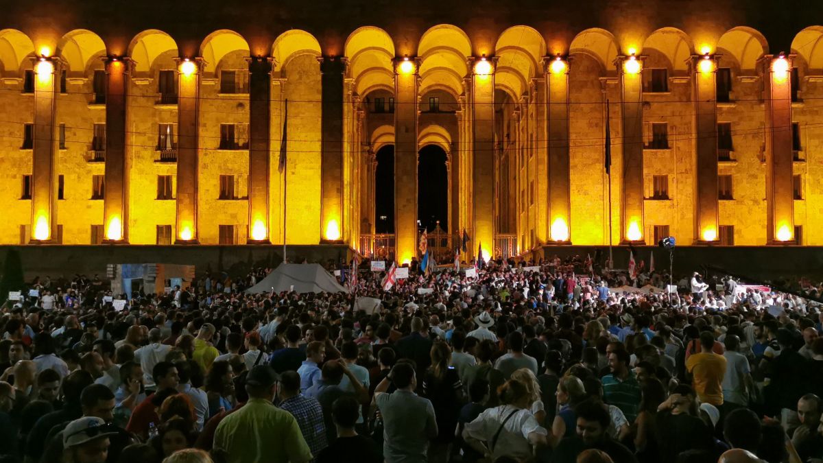 Gürcistan'da protestolar devam ediyor