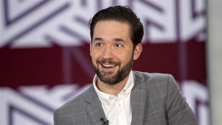 Karabağ Parlamento Başkanı ünlü ABD'li Ermeni Alexis Ohanian'ı Artsakh'a  davet etti