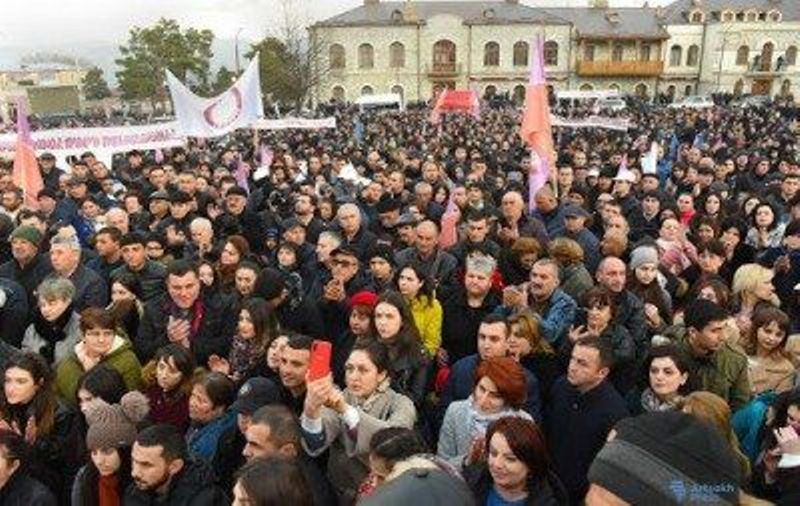 Koronavirüs tehlikesi, Karabağ seçimlerine engel olamayacak