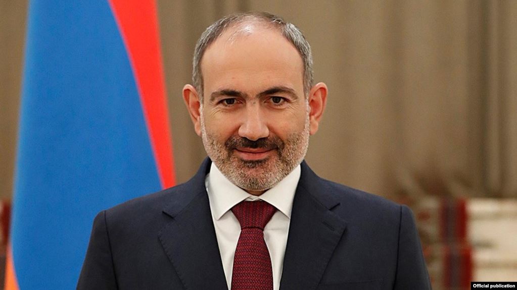 Paşinyan: "Lübnan'a yarıdım götüren uçaklarla 100'e yakın kişi Ermenistan'a taşındı"