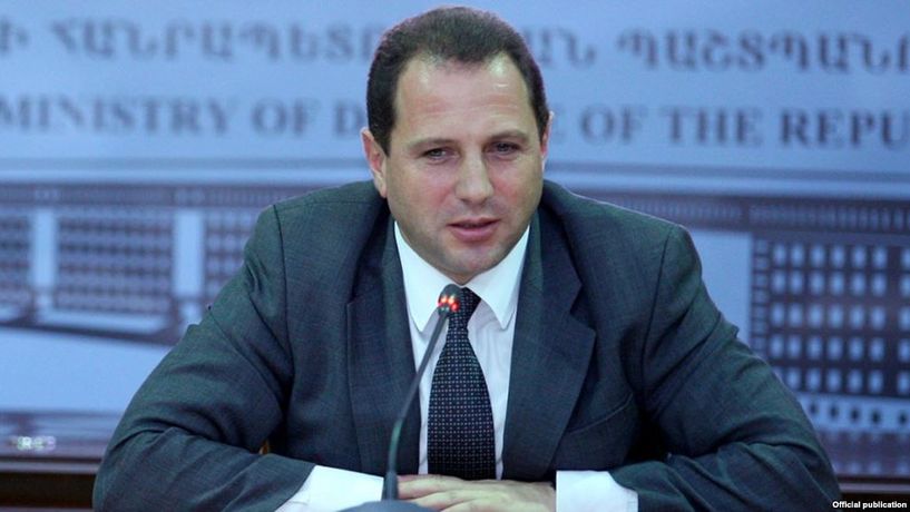 Ermenistan Savunma Bakanı Aliyev’e seslendi: Kendini suçlamak yerine Ermeni tarafını suçluyor