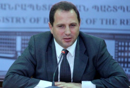 Ermenistan Savunma Bakanı Aliyev’e seslendi: Kendini suçlamak yerine Ermeni tarafını suçluyor
