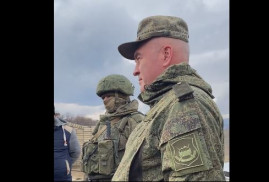 Ermeni vatandaşlar, Martakert'ten geçen Azerbaycan konvoyunun yolunu kapattı (video)