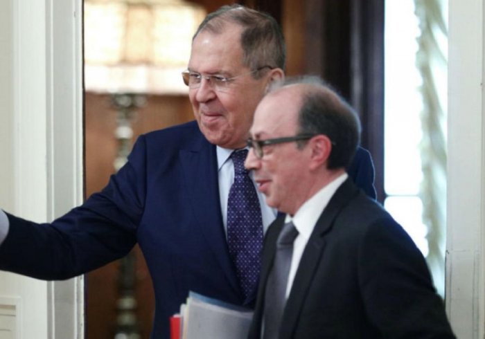 Айвазян и Лавров обсудили вопросы гуманитарного реагирования в Арцахе