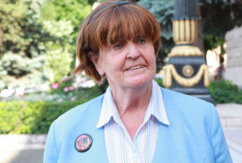 Artsakh temsilcileri, Caroline Cox ile Artsakh'taki durumu görüştü