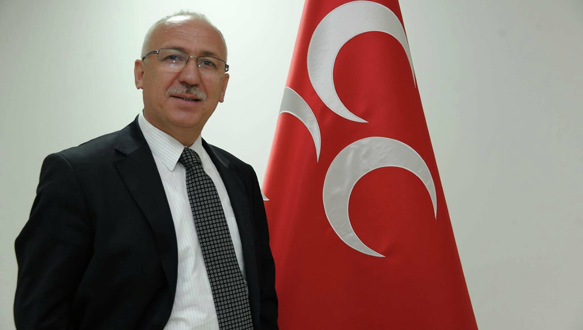 Türk milliyetçi akımını temsil eden siyasetçi Ermenihaber.am'e Ermeni-Türk ilişkilerinin normalleşmesi hakkında konuştu