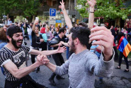 Bölgede en mutlu ülke Ermenistan
