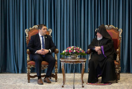 Tüm Ermeniler Katolikosu II. Karekin, Gürcistan Parlamento Başkanı’nı kabul etti
